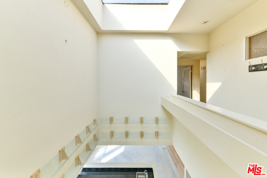 112 Convoy Street Playa del Rey, CA 90293 - Photo 28 of 36 Gallery Image 28
