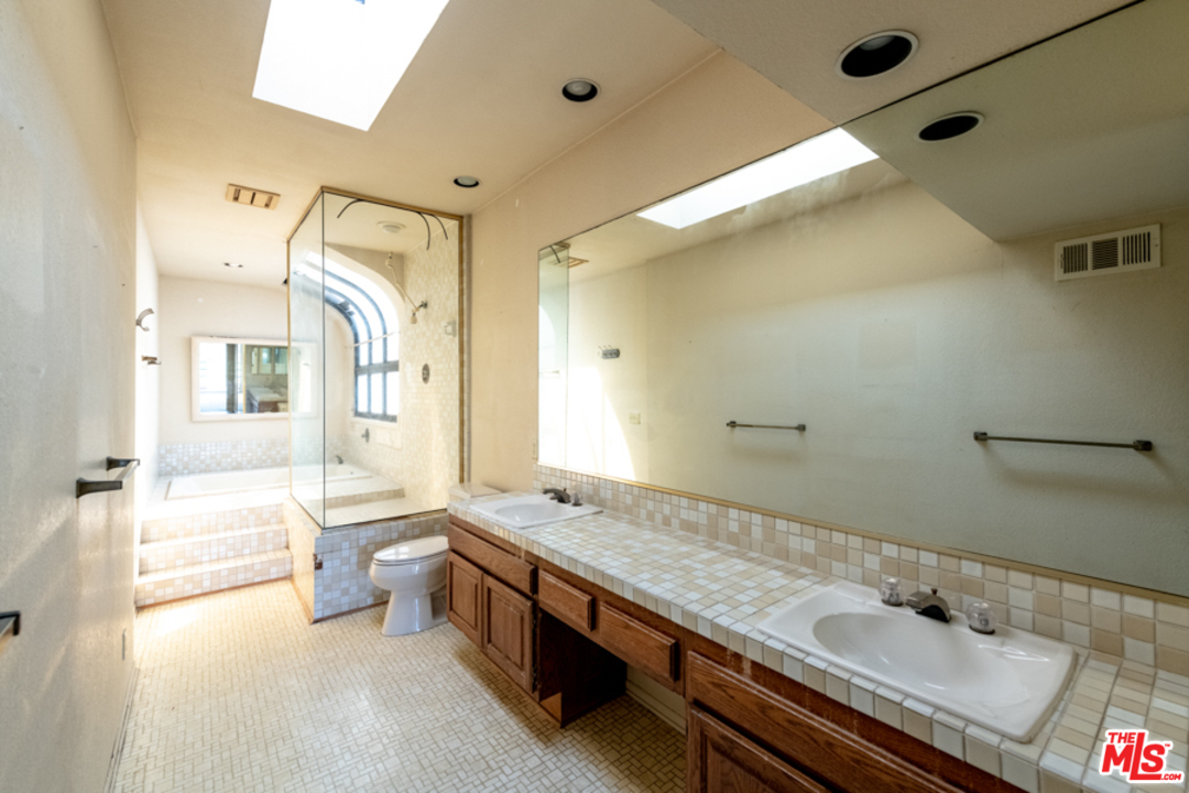 112 Convoy Street Playa del Rey, CA 90293 - Photo 30 of 36 Gallery Image 30