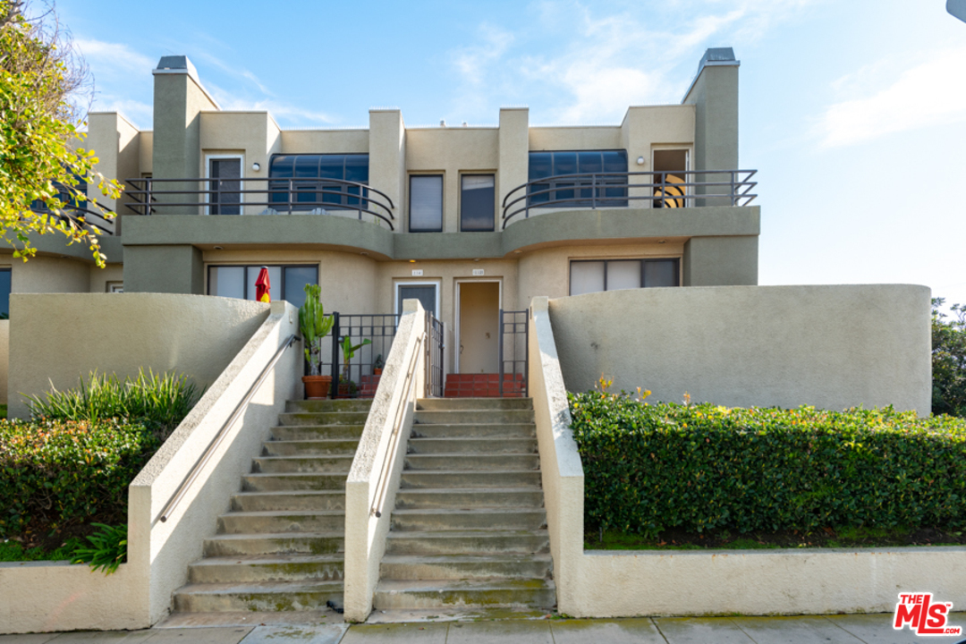 112 Convoy Street Playa del Rey, CA 90293 - Photo 5 of 36 Gallery Image 5
