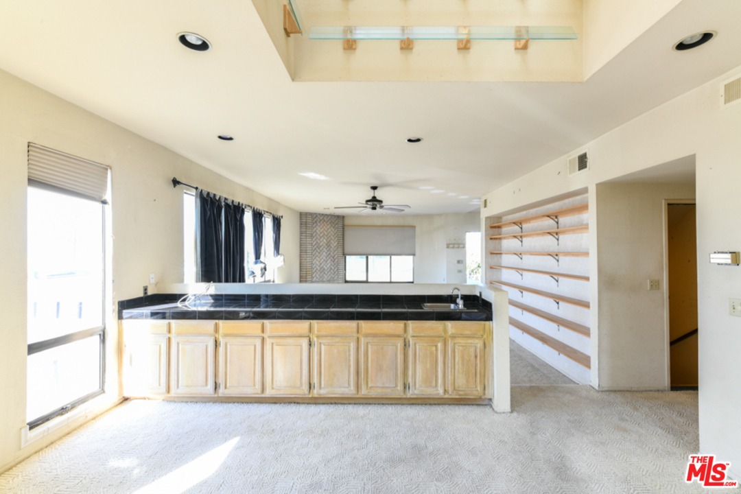 112 Convoy Street Playa del Rey, CA 90293 - Photo 7 of 36 Gallery Image 7