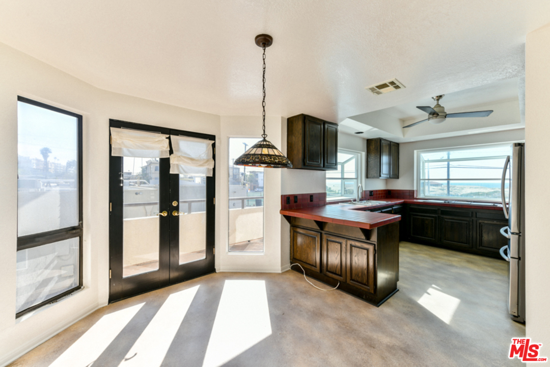 112 Convoy Street Playa del Rey, CA 90293 - Photo 10 of 36 Gallery Image 10