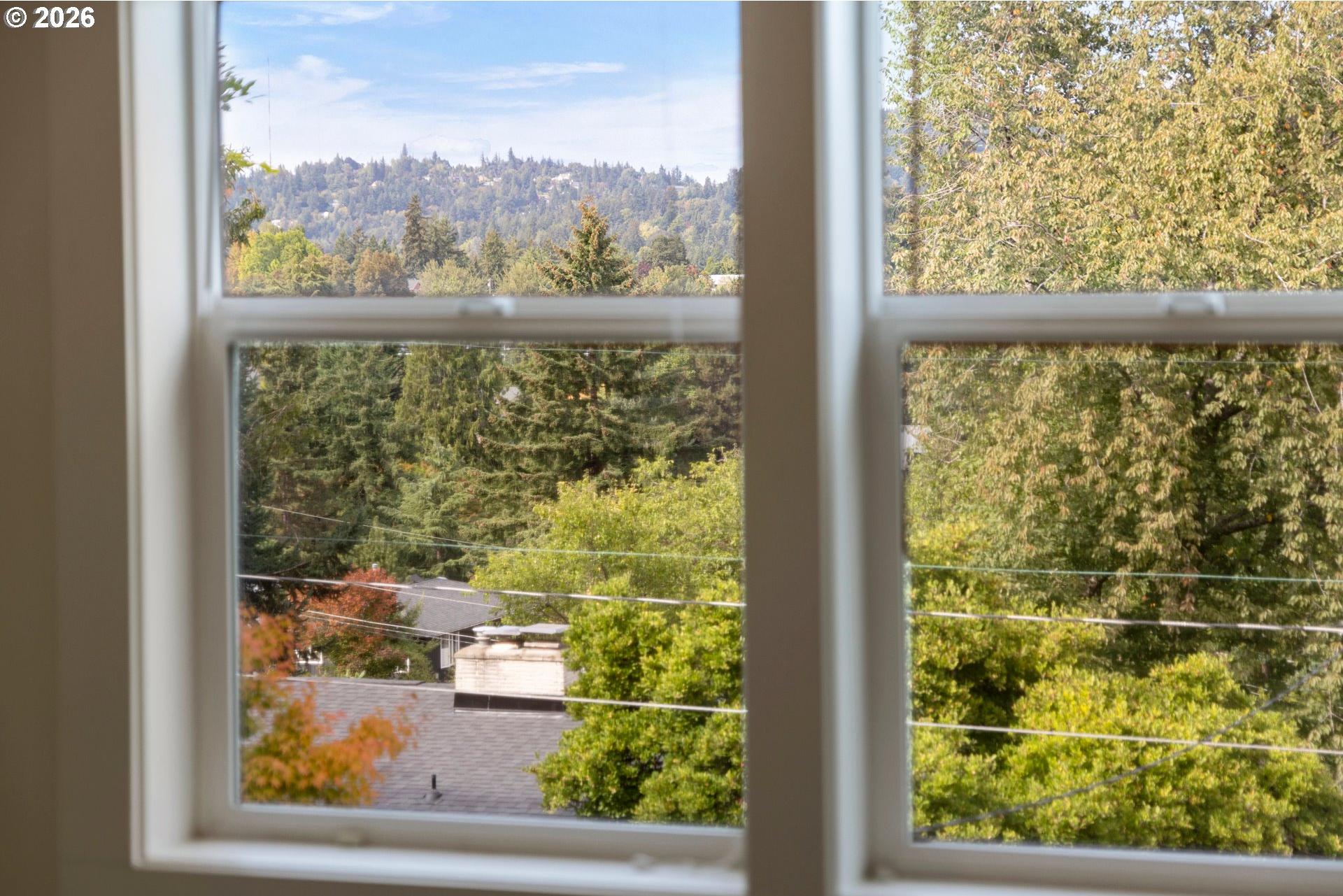 1722 Southwest Custer Street Portland, OR 97219 - Photo 26 of 46 Gallery Image 26