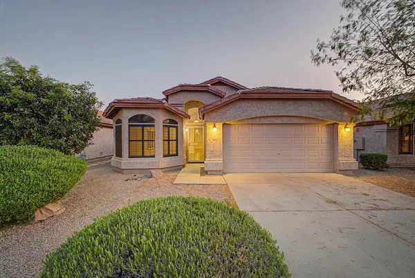 $2,900 | 4309 East Abraham Lane, Phoenix, AZ 85050