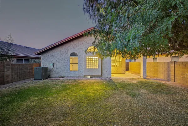 $2,900 | 4309 East Abraham Lane, Phoenix, AZ 85050