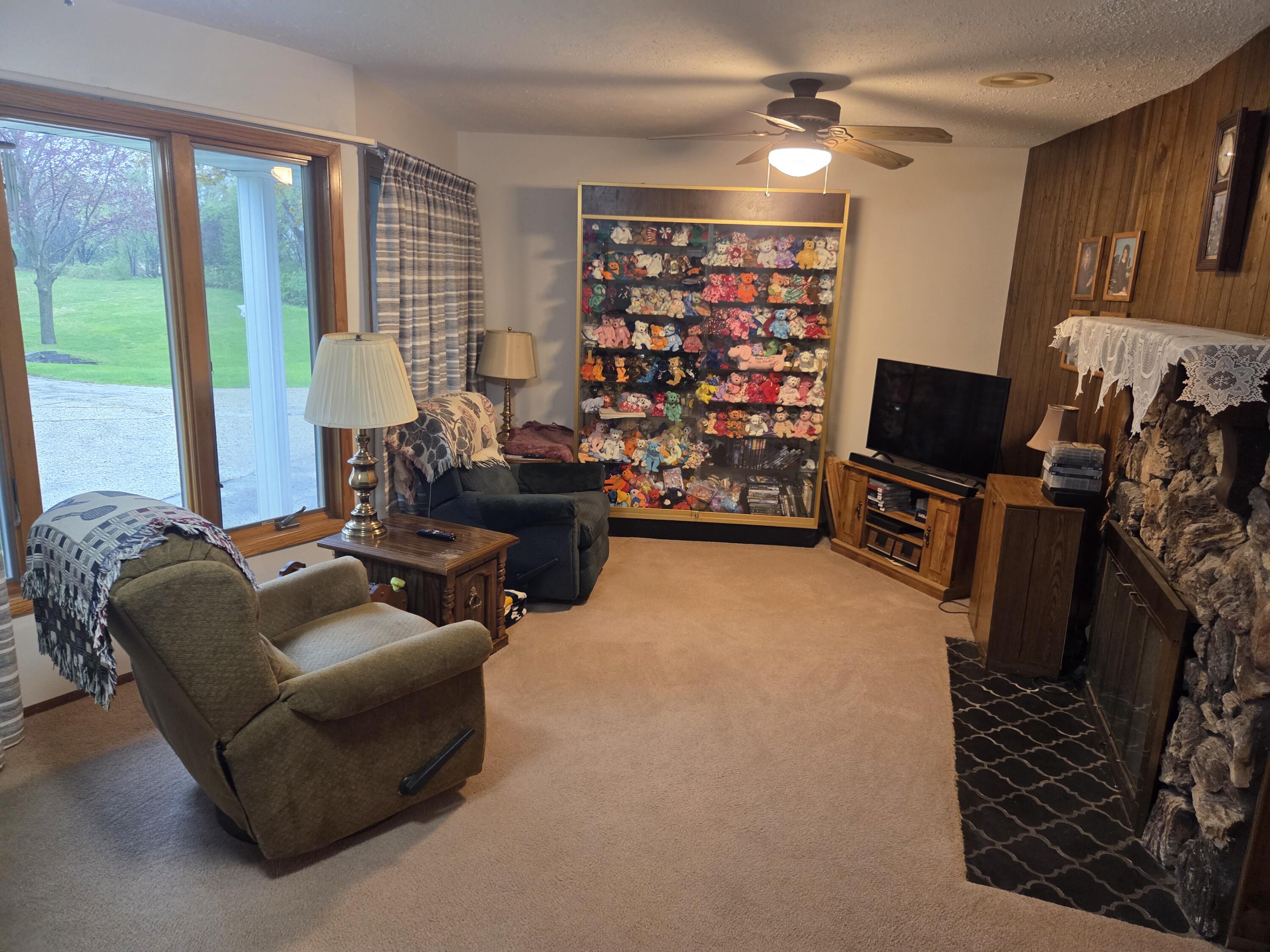 3345 County Rd F South Delavan, WI 53115 - Photo 7 of 41 1000017384