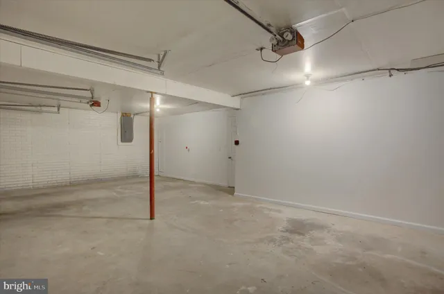 a view of a basket ball court