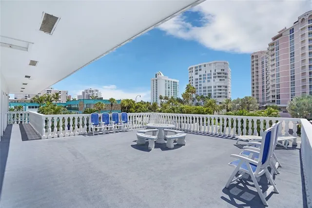 $284,900 | 1461 South Ocean Boulevard, Unit 211, Lauderdale-by-the-Sea, FL 33062