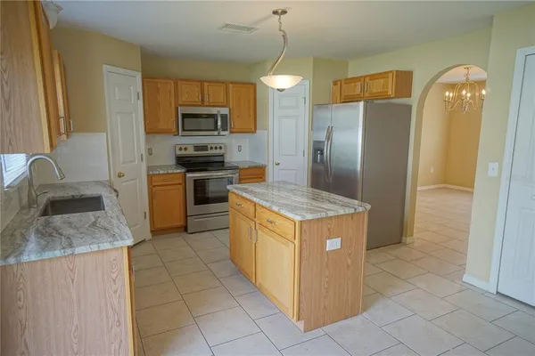 $2,200 | 10427 River Bream Drive, Riverview, FL 33569