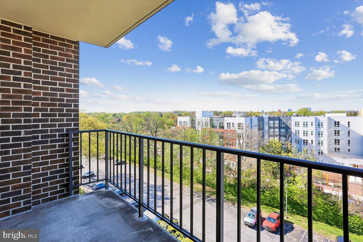 9900 Georgia Avenue, Unit 27613 Silver Spring, MD 20902 - Photo 21 of 47 Balcony