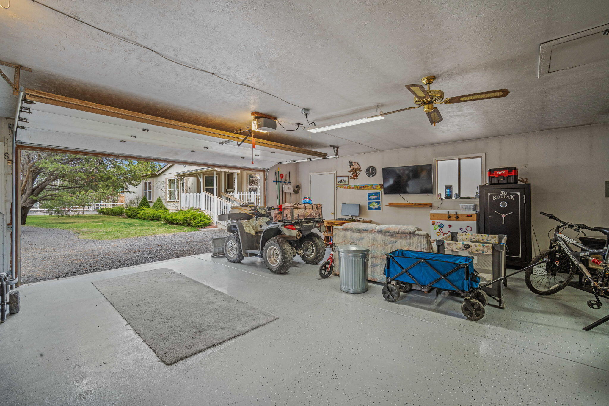 147135 Bills Road Gilchrist, OR 97737 - Photo 29 of 45 31-web-or-mls-147135 Bills Road-31