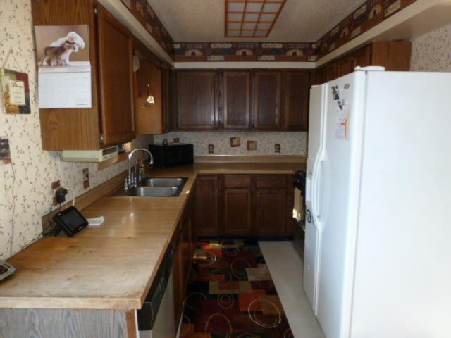 2811 Hamilton Road Muskegon, MI 49445 - Photo 12 of 23 10-Kitchen