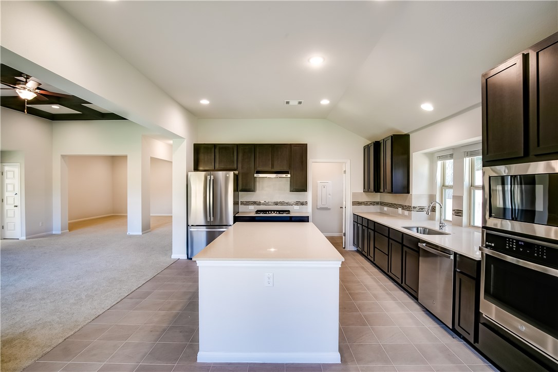 2425 Choctaw Place Leander, TX 78641 - Photo 12 of 32