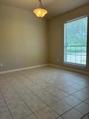 910 Old Angleton Road Clute, TX 77531 - Photo 6 of 31 Gallery Image 6