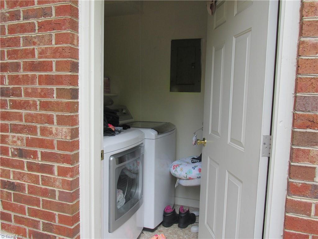 228 Northpoint Avenue, Unit E High Point, NC 27262 - Photo 12 of 13 Gallery Image 12