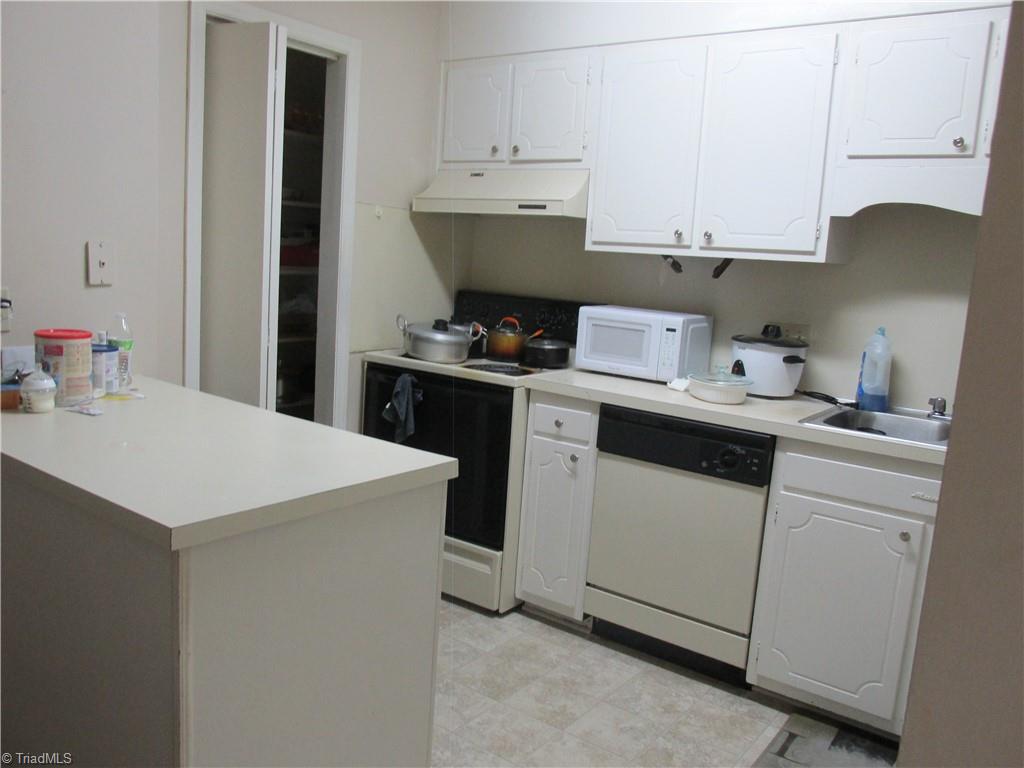 228 Northpoint Avenue, Unit E High Point, NC 27262 - Photo 5 of 13 Gallery Image 5