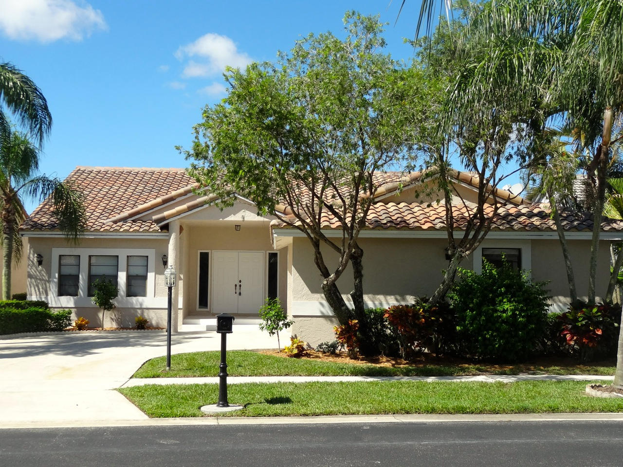 8554 Eagle Run Drive Boca Raton, FL 33434 - Photo 2 of 18 DSC05912