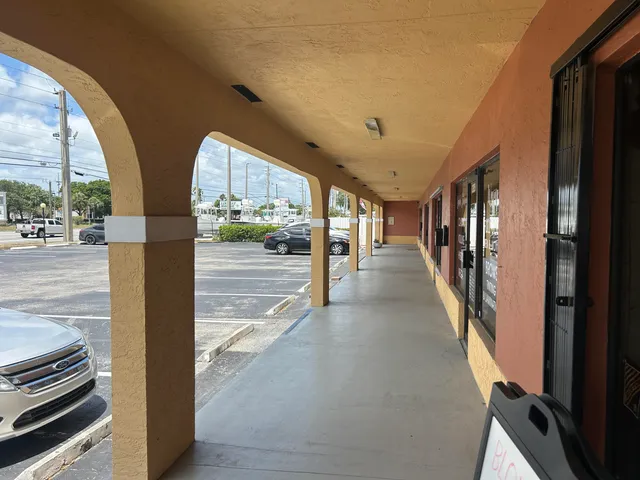 $299,990 | 2323 Northwest Federal Highway, Stuart, FL 34994