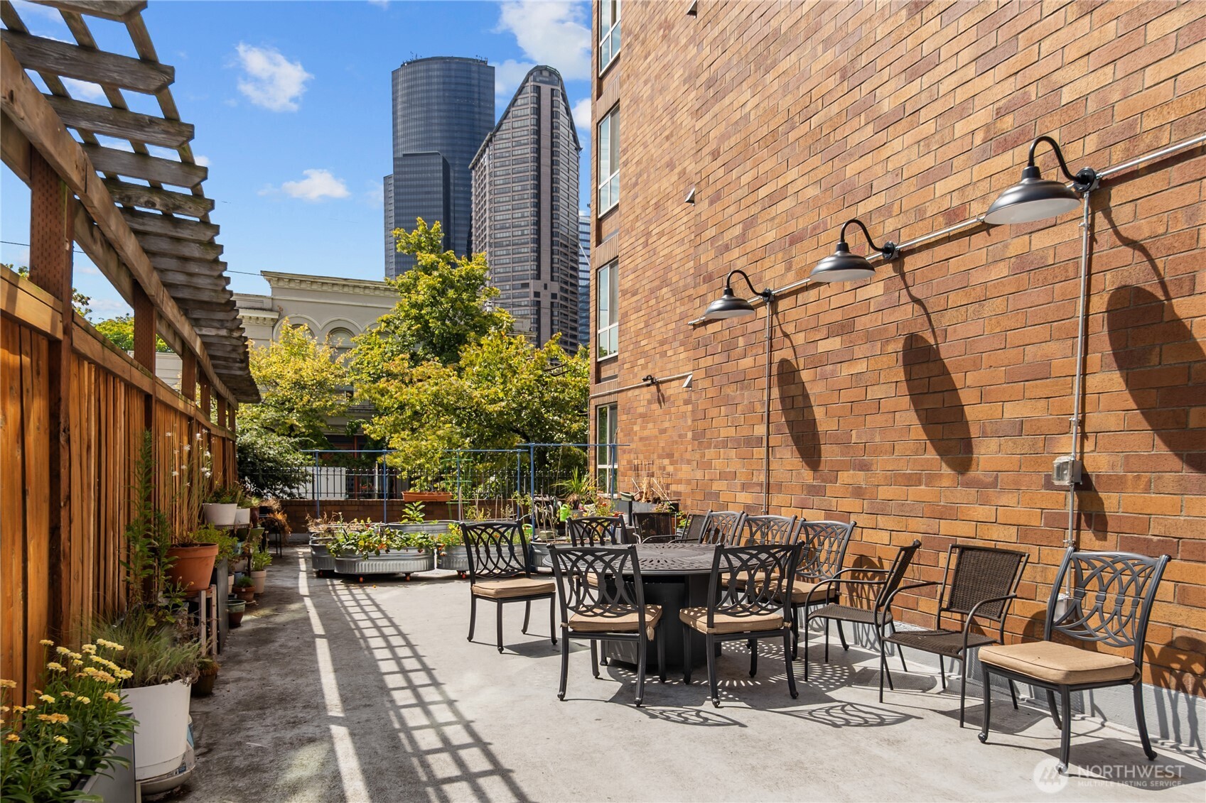 905 Cherry Street, Unit 701 Seattle, WA 98104 - Photo 21 of 31