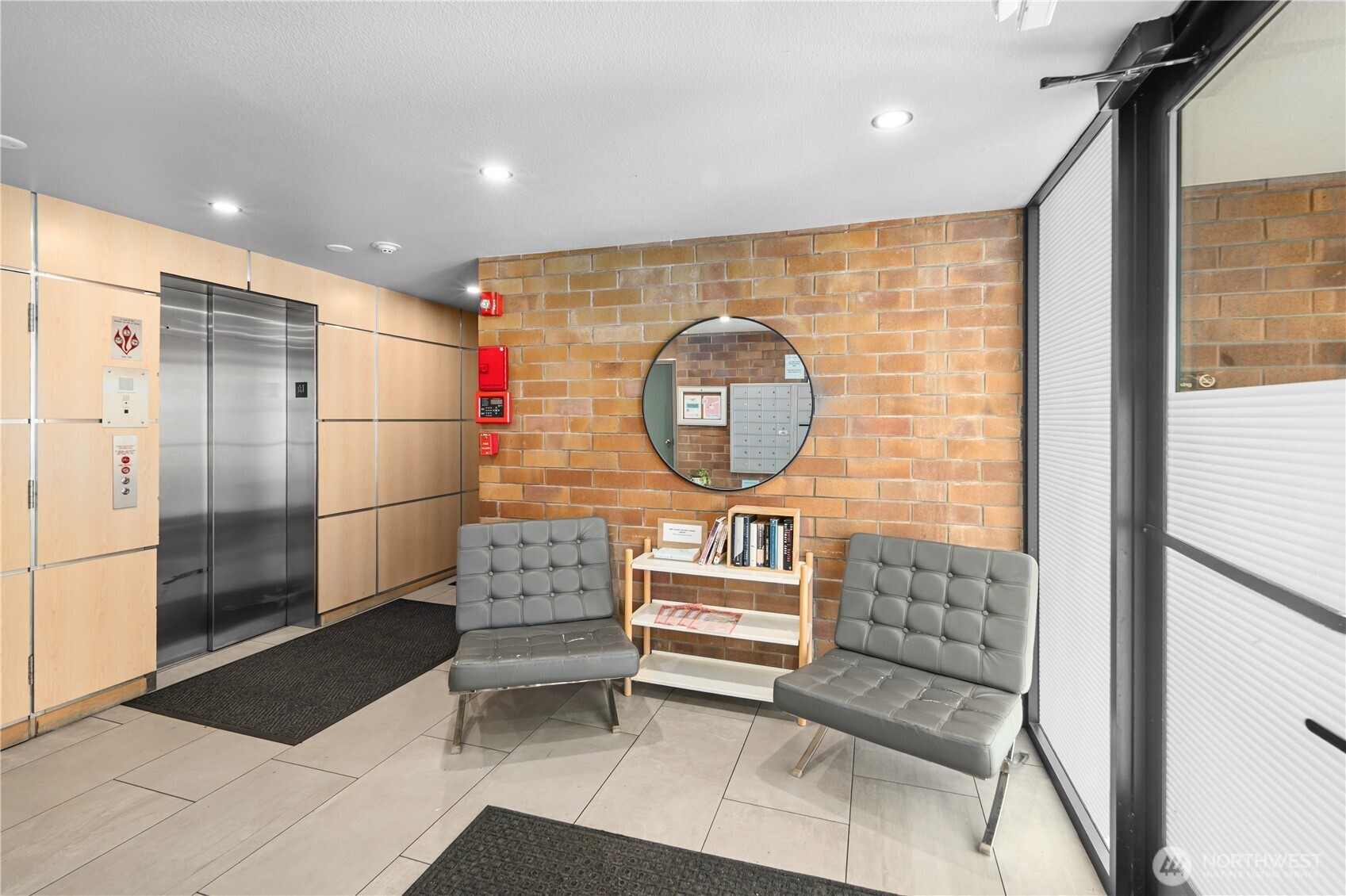 905 Cherry Street, Unit 701 Seattle, WA 98104 - Photo 4 of 31