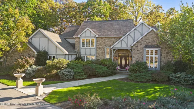 $1,250,000 | 202 Glenmaura Drive, Moosic, PA 18507