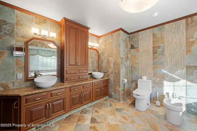 $1,250,000 | 202 Glenmaura Drive, Moosic, PA 18507