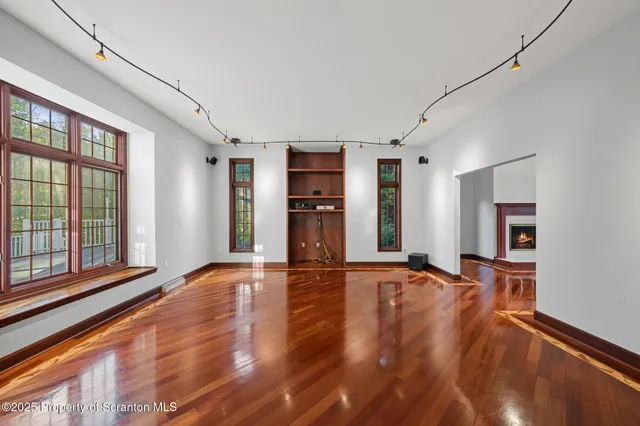 $1,250,000 | 202 Glenmaura Drive, Moosic, PA 18507