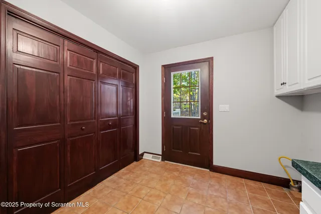 $1,250,000 | 202 Glenmaura Drive, Moosic, PA 18507