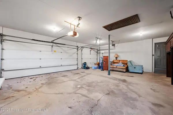 $1,100,000 | 202 Glenmaura Drive, Moosic, PA 18507