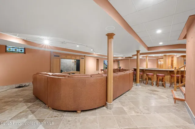 $1,250,000 | 202 Glenmaura Drive, Moosic, PA 18507