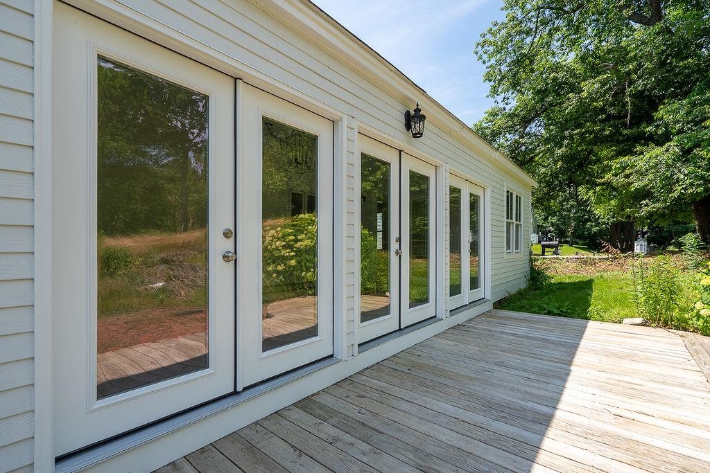 135 Pepperrell Road Kittery, ME 03905 - Photo 5 of 33