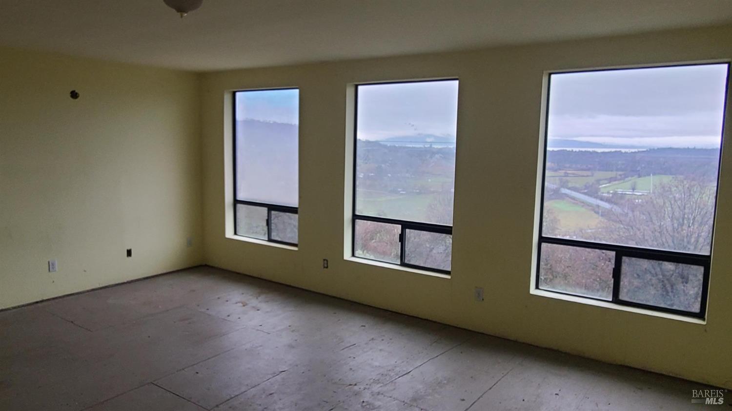 9176 Upper Lake Lucerne Road Upper Lake, CA 95485 - Photo 15 of 45