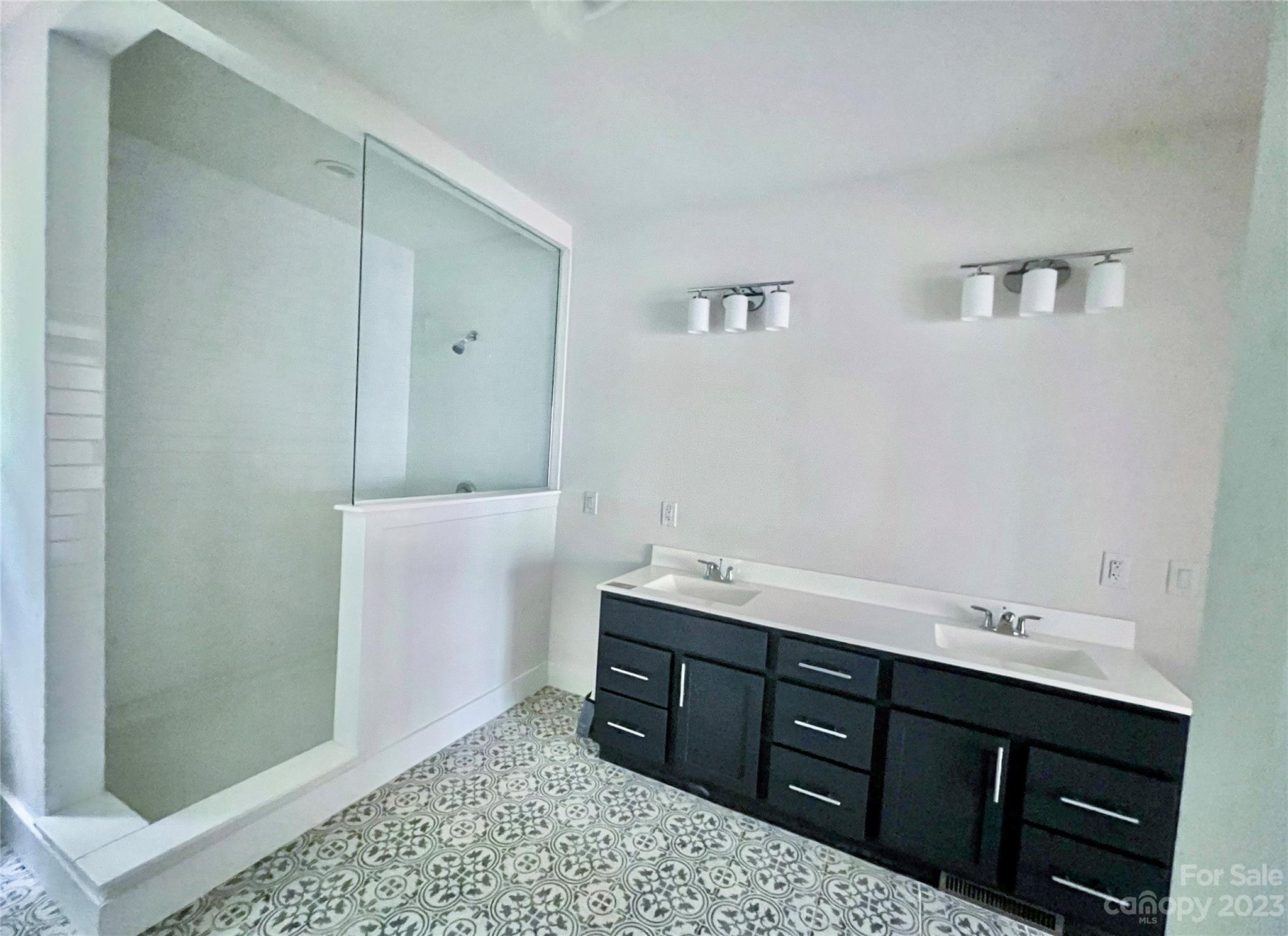 160 Cascade Rdg Road Fairview, NC 28730 - Photo 4 of 13 Gallery Image 4