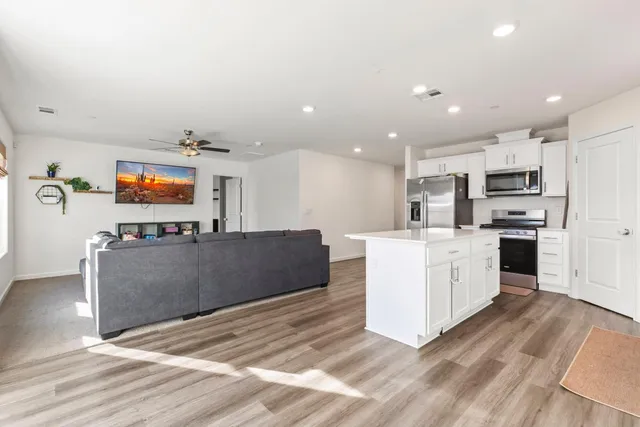 $410,000 | 276 Grand Vw Court, Merced, CA 95341