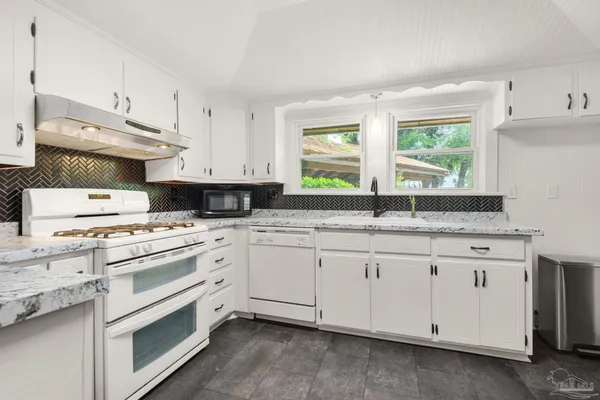 $804,900 | 1519 East De Soto Street, Pensacola, FL 32501