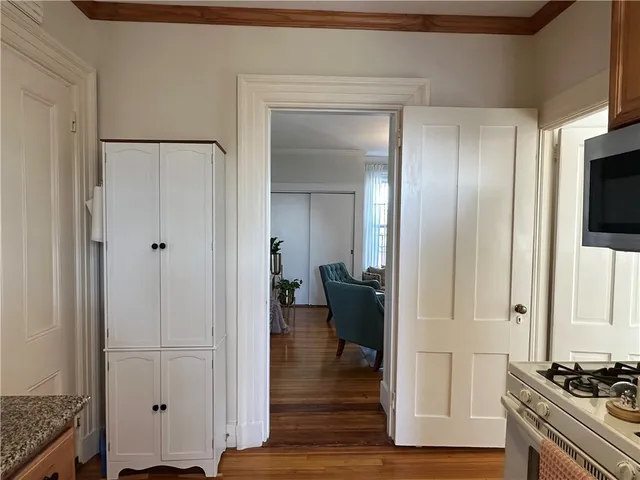 $2,000 | 5 Record Street, Unit 2B, Newport, RI 02840