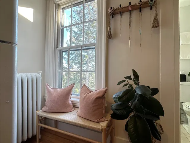 $2,000 | 5 Record Street, Unit 2B, Newport, RI 02840