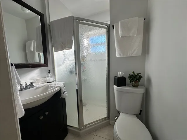 $2,000 | 5 Record Street, Unit 2B, Newport, RI 02840