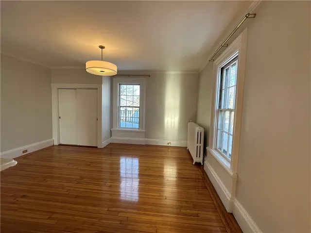 $2,000 | 5 Record Street, Unit 2B, Newport, RI 02840