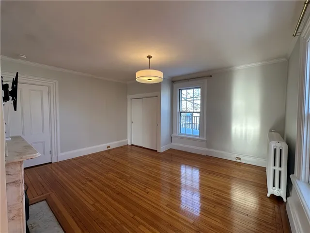 $2,000 | 5 Record Street, Unit 2B, Newport, RI 02840