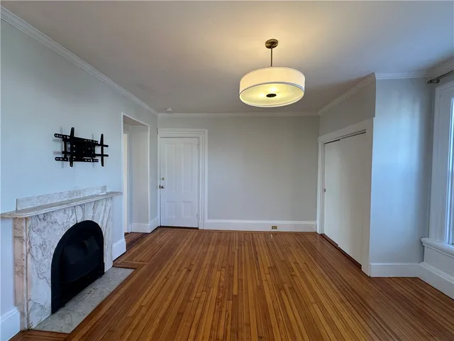 $2,000 | 5 Record Street, Unit 2B, Newport, RI 02840