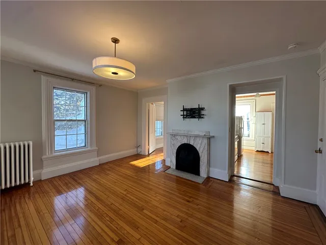 $2,000 | 5 Record Street, Unit 2B, Newport, RI 02840