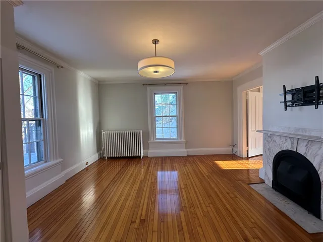 $2,000 | 5 Record Street, Unit 2B, Newport, RI 02840