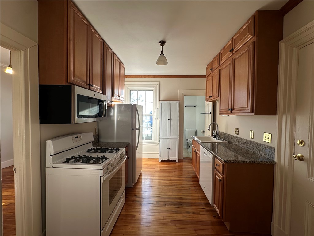 5 Record Street, Unit 2B Newport, RI 02840 - Photo 40 of 50