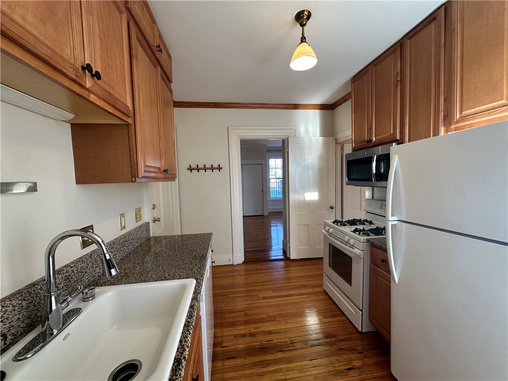 5 Record Street, Unit 2B Newport, RI 02840 - Photo 45 of 50