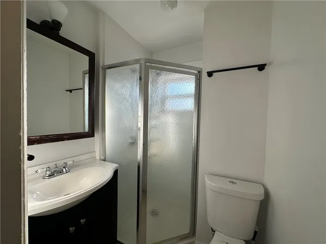 $2,000 | 5 Record Street, Unit 2B, Newport, RI 02840