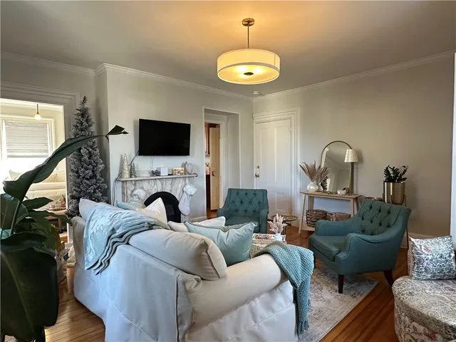 $2,000 | 5 Record Street, Unit 2B, Newport, RI 02840