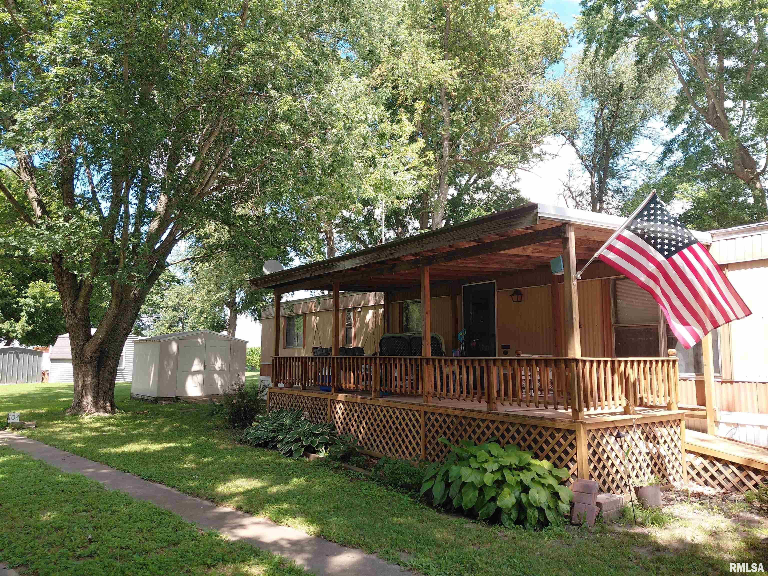 1100 West Locust Street Canton, IL 61520 - Photo 1 of 39