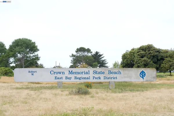 $385,000 | 955 Shorepoint Court, Unit 310, Alameda, CA 94501