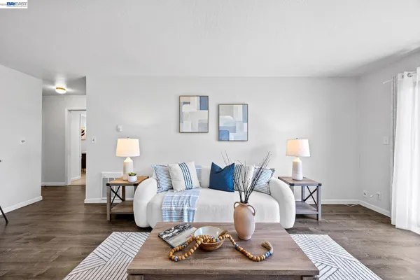 $385,000 | 955 Shorepoint Court, Unit 310, Alameda, CA 94501