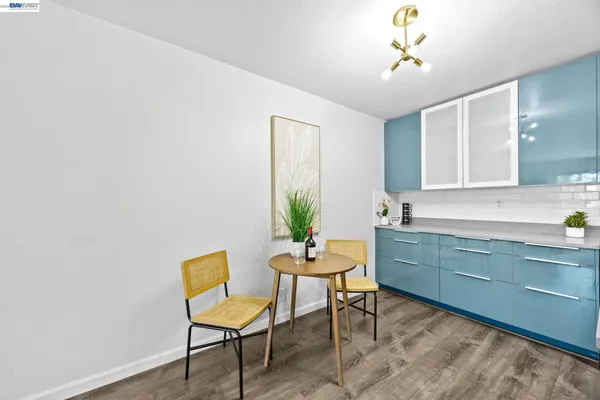 $385,000 | 955 Shorepoint Court, Unit 310, Alameda, CA 94501